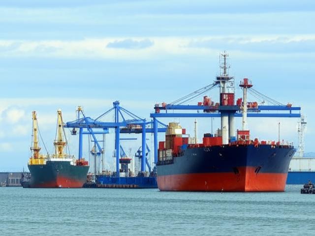 Морские порты Астраханской области удвоили грузоперевозки за...